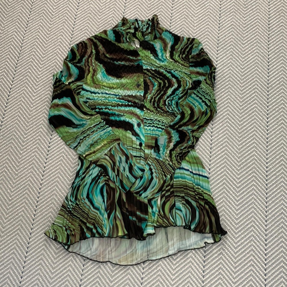 NFS do not buy ALBERTO MAKALI Multi-Color Crinkle Pleated Long Sleeve Top-